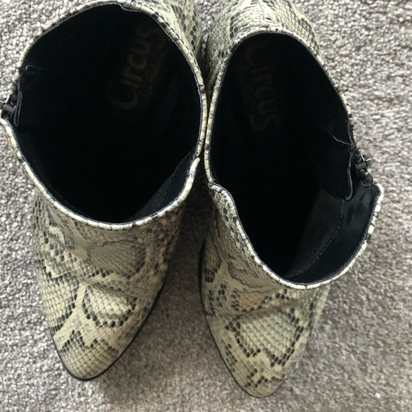 Sam Edelman Circus python print booties sz 7.5 - Picture 7 of 7